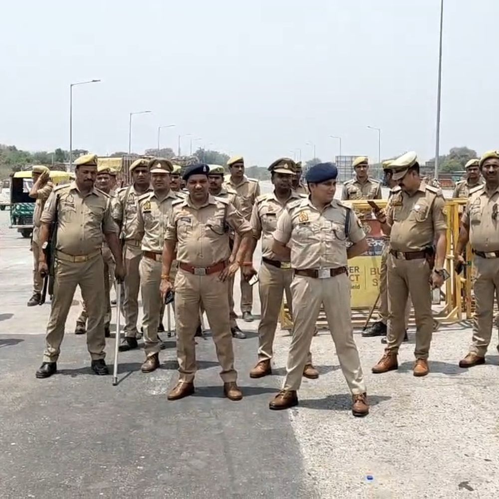 कांग्रेस प्रतिनिधिमंडल रोका गया, गाजीपुर-वाराणसी बॉर्डर सील:निशा विश्वकर्मा मौत मामले में पीड़ित परिवार से मिलने जा रहे थे नेता