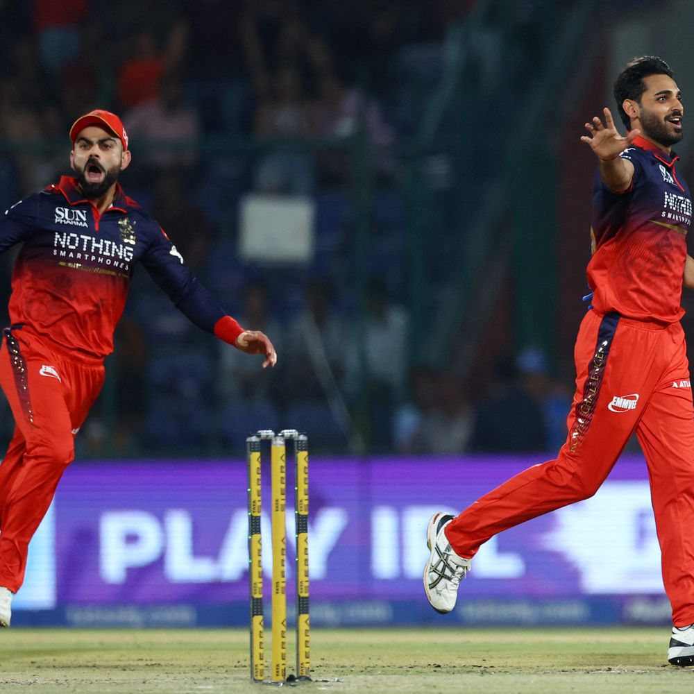 IPL- दिल्ली ने 8 रन पर 6 विकेट गंवाए:3 बैटर्स शून्य पर आउट, स्कोर-43/7; बेंगलुरु के भुवनेश्वर-हेजलवुड को 3-3 विकेट