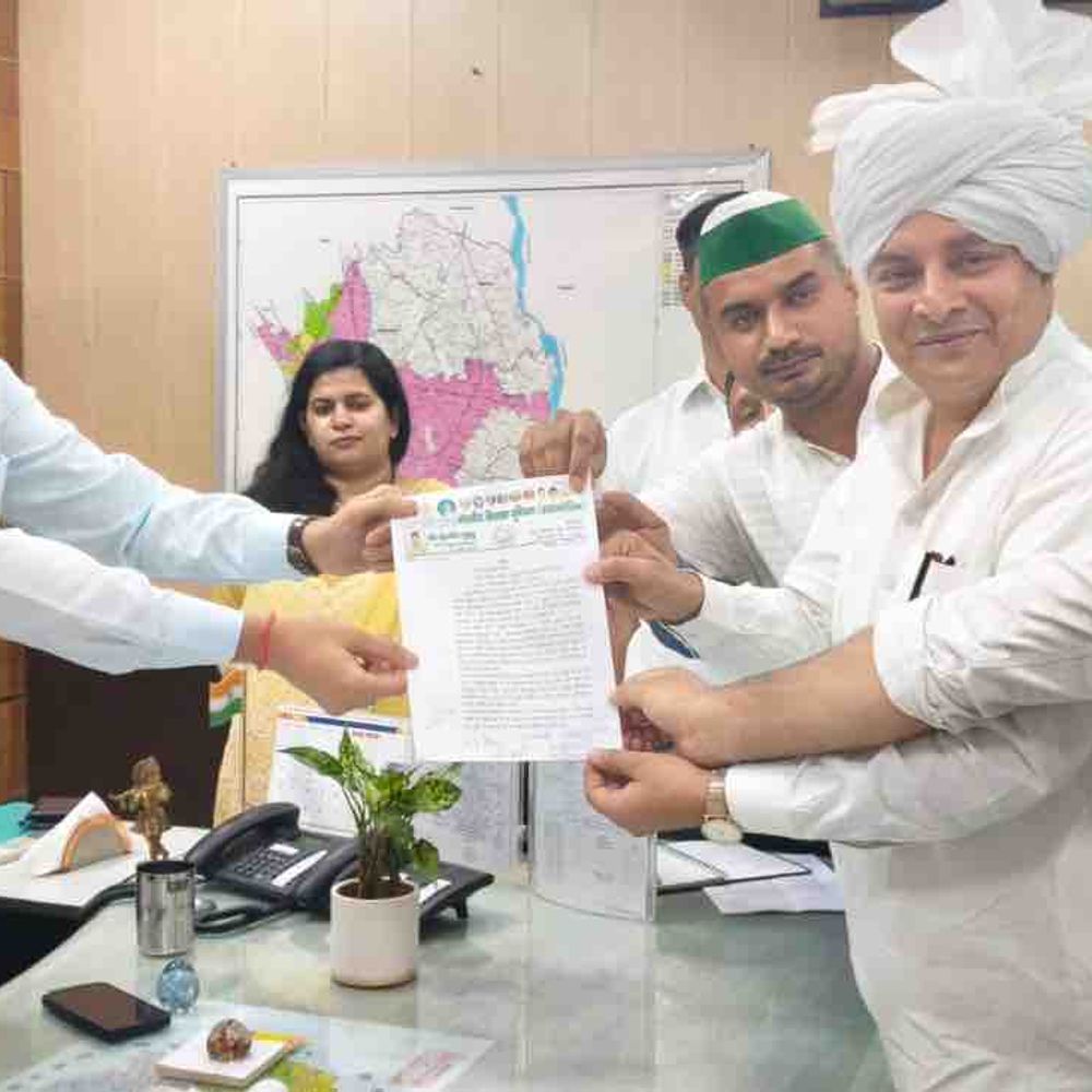 भाकियू ने 15 सूत्रीय मांगों पर सौंपा ज्ञापन:बुलंदशहर में समाधान न होने पर 4 मई को पैदल मार्च की चेतावनी