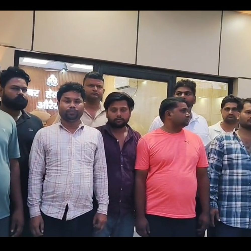 औरैया में आईपीएल सट्टा गिरोह का भंडाफोड़:15 सटोरिए गिरफ्तार, 6 लाख नकद जब्त, बैंक खाते फ्रीज