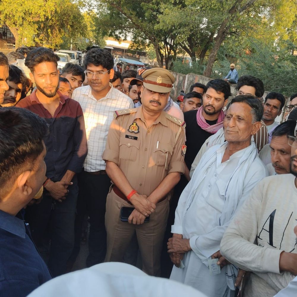 हमीरपुर में गैस एजेंसी पर 571 सिलेंडर अनियमित मिले:संचालिका सहित अन्य पर मुकदमा दर्ज, सुरक्षा मानकों का भी उल्लंघन