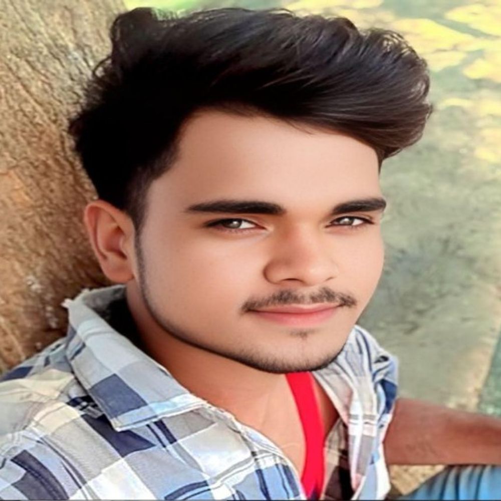 शादी के 2 महीने बाद युवक की मौत:कार ने बाइक में मारी टक्कर, खरीदारी करने निकला था, साथ बैठे चाचा की भी गई जान