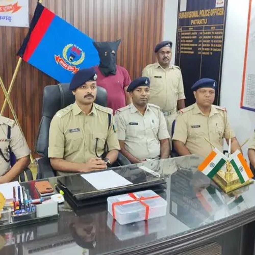 राहुल दुबे गैंग का अपराधी पिस्टल संग गिरफ्तार:  रामगढ़ के पतरातू से हुई गिरफ्तारी, पूर्व में भी आपराधिक रिकॉर्ड – Ramgarh (Jharkhand) News