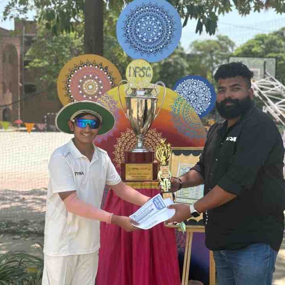 प्रेसीडियम स्कूल ने 118 रनों से मैच जीता:डीपीएसजी कप क्वार्टर फाइनल में सेंट टेरेसा को हराया, सेमीफाइनल में प्रवेश