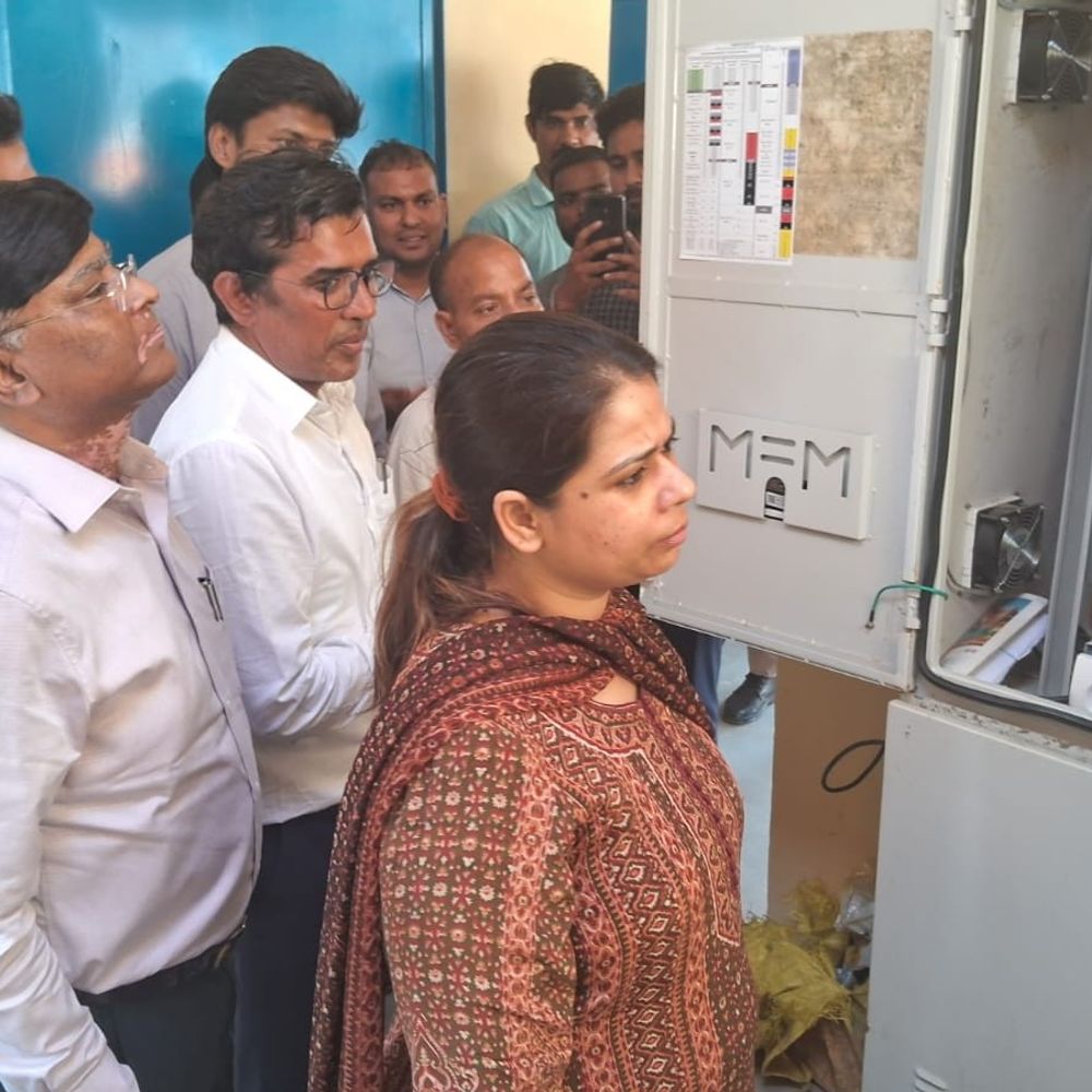 बिजनौर डीएम ने दिए हर घर स्वच्छ जल के निर्देश:जल जीवन मिशन परियोजनाओं के निरीक्षण के दौरान गुणवत्ता पर जोर