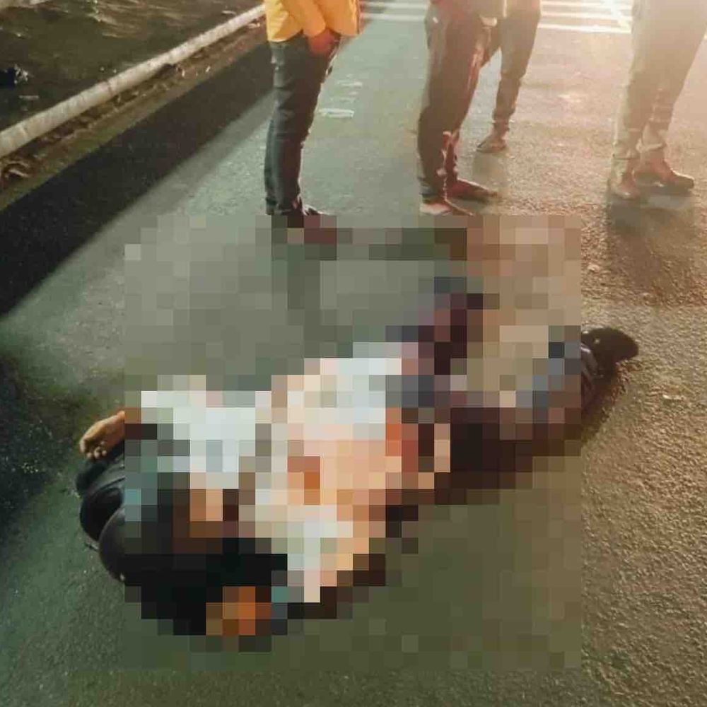 चकेरी में टैंकर की टक्कर से युवक की मौत:जोरदार टक्कर से 100 मीटर बाइक घिसटी, आधार कार्ड से हुई पहचान