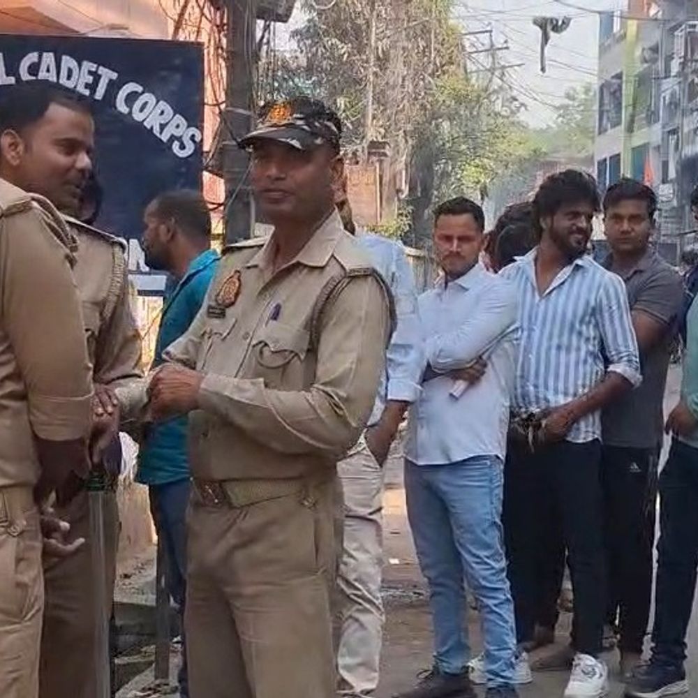 चंदौली में होमगार्ड परीक्षा सकुशल संपन्न:11 केंद्रों पर दो पालियों में हुई परीक्षा, 2101 अभ्यर्थी अनुपस्थित