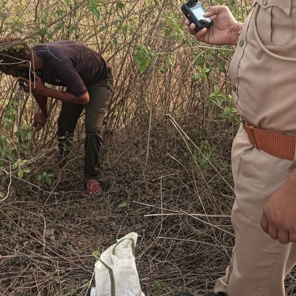 सोनभद्र में बालिका हत्याकांड का 2 घंटे में खुलासा:आरोपी दीपक कुमार पुलिस मुठभेड़ में गिरफ्तार, अपराध कबूला