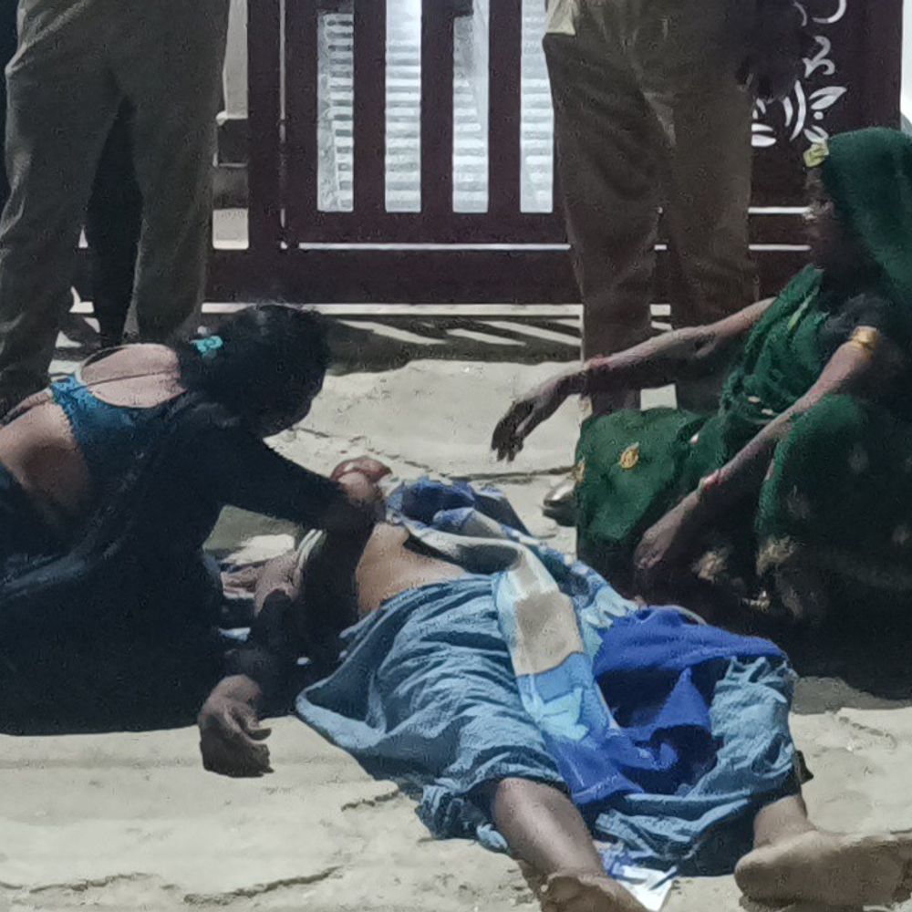 सोनभद्र में बुजुर्ग मरीज की मौत:परिजनों ने निजी अस्पताल पर लापरवाही, एक लाख रुपए लेने का आरोप लगाया