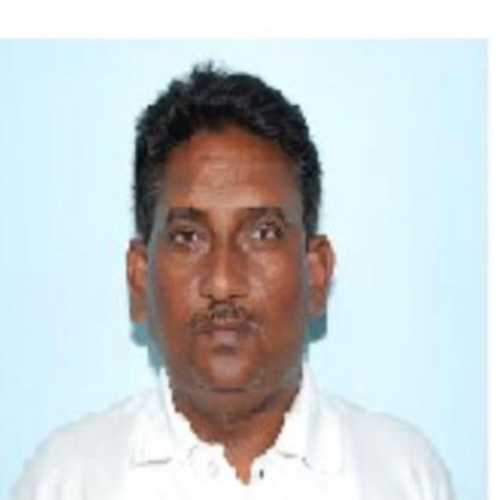 बरेली में इफको फैक्ट्री कर्मचारी की ट्रेन से कटकर मौत:भमोरा में ड्यूटी के दौरान हुआ हादसा, परिजनों ने मुआवजे और नौकरी की मांग