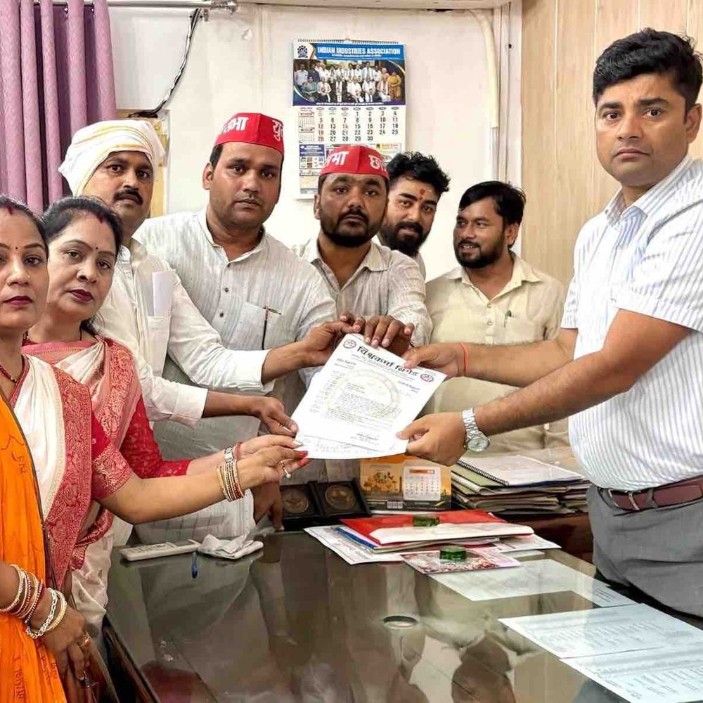 गाजीपुर में दुष्कर्म-हत्या मामला:कानपुर में राज्यपाल के नाम ज्ञापन सौंपा, दोषियों की गिरफ्तारी न होने पर आंदोलन की चेतावनी