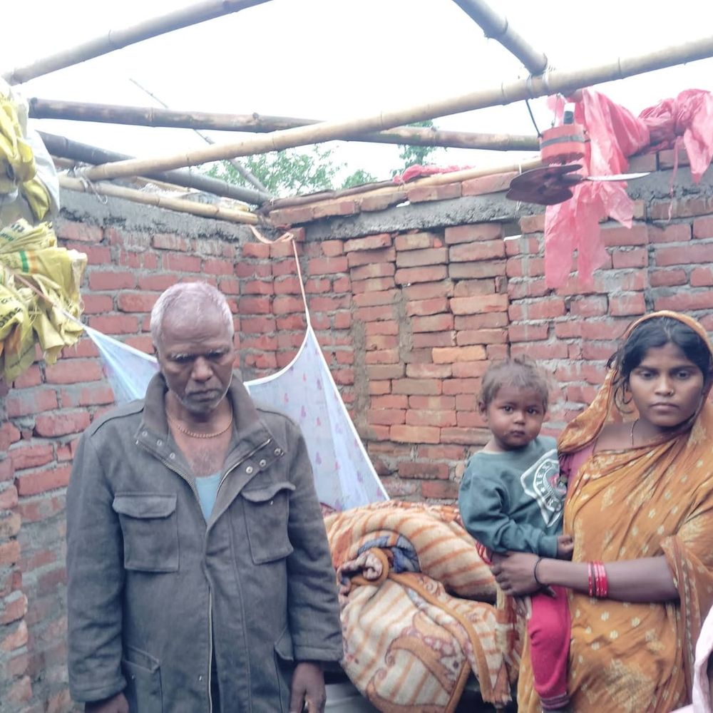 तेज आंधी-बारिश से प्रखंड में तबाही, विद्युत आपूर्ति बाधित