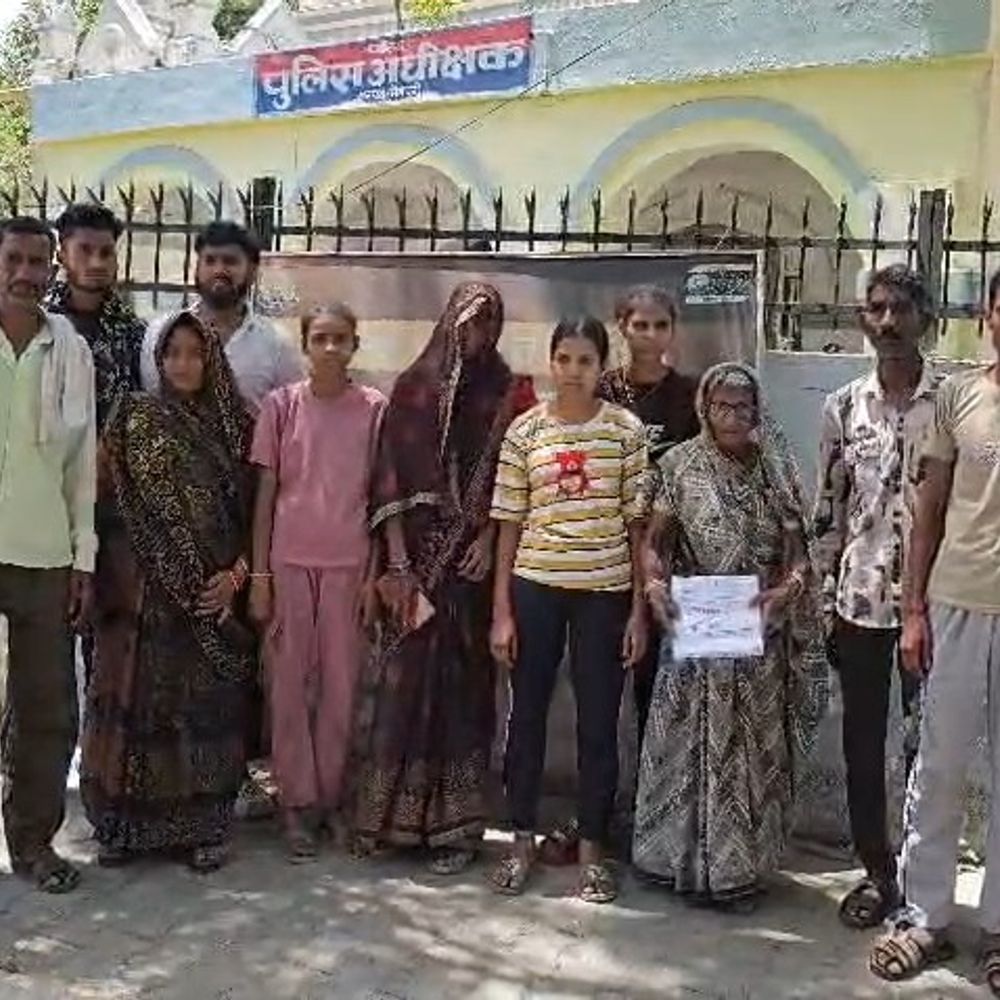 बच्चों के झगड़े से भड़की जातीय हिंसा:मैनपुरी में लाठी-डंडे, सरिया और फावड़े से हमला, कार तोड़ी, कई घायल