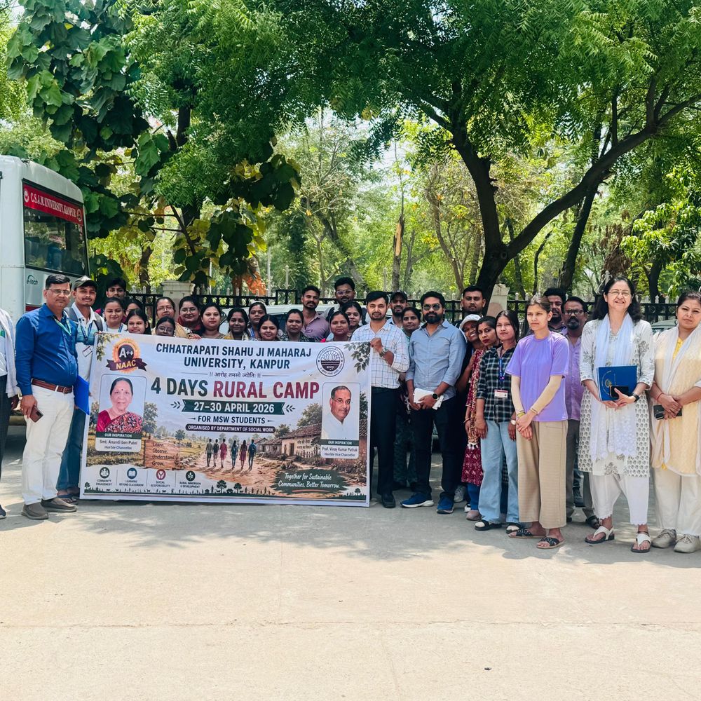 CSJMU का 'रूरल कैंप':अब छात्र नक्शे पर उतार रहे गांव का विकास, मैपिंग तकनीक से समझीं समस्याएं