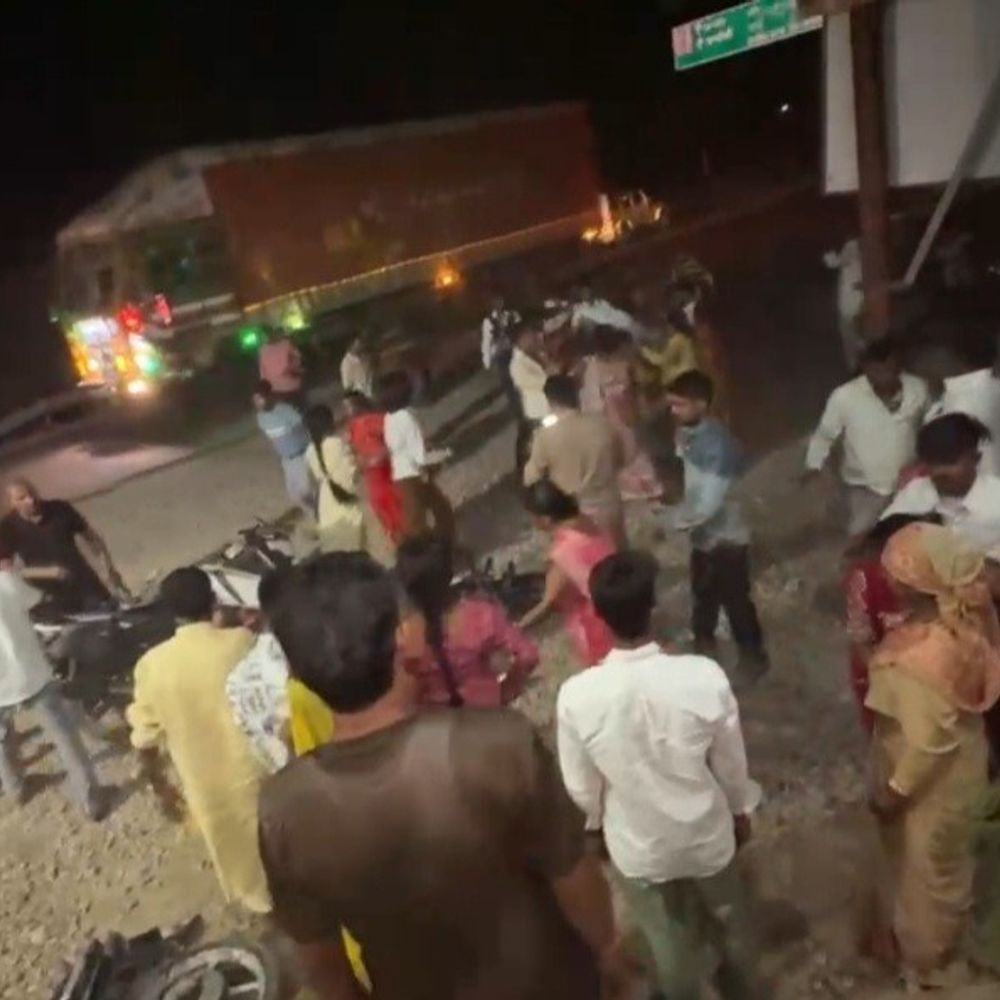 संभल में बारातियों में मारपीट, 18 लोग घायल:मनौटा पुल पुलिस चौकी के पास भिड़े बाराती, सात का मेडिकल हुआ