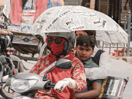 लखनऊ में आज रिकार्ड तोड़ेगी गर्मी, 44 डिग्री पहुंचेगा तापमान:  सीजन का सबसे गर्म दिन रहने के आसार; 28 अप्रैल के बाद बारिश से मिलेगी राहत – Lucknow News