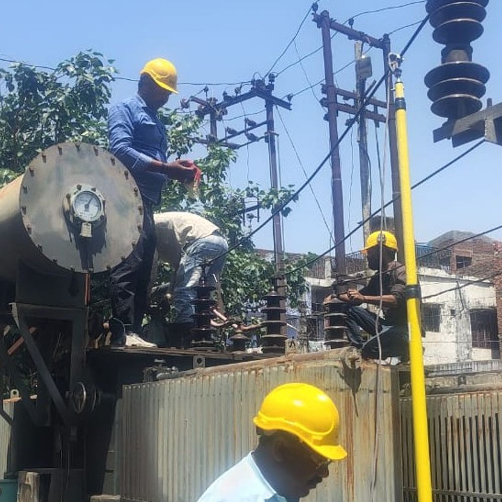 अयोध्या में 1700 ट्रांसफार्मरों पर लगे फ्यूज बॉक्स:बिजली आपूर्ति होगी सुरक्षित, लाखों उपभोक्ताओं को मिलेगी राहत