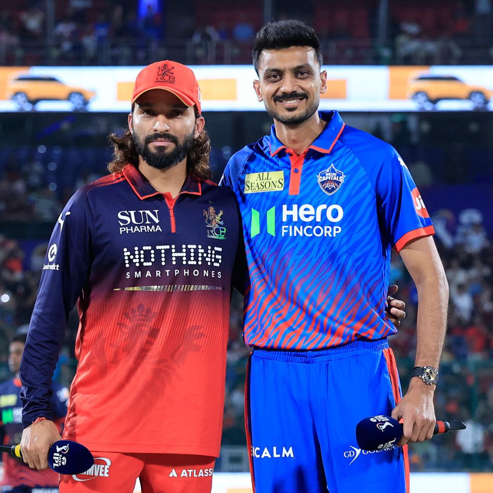 IPL में दिल्ली Vs बेंगलुरु:बेंगलुरु ने टॉस जीतकर गेंदबाजी चुनी; दिल्ली से 18 साल के साहिल डेब्यू कर रहे