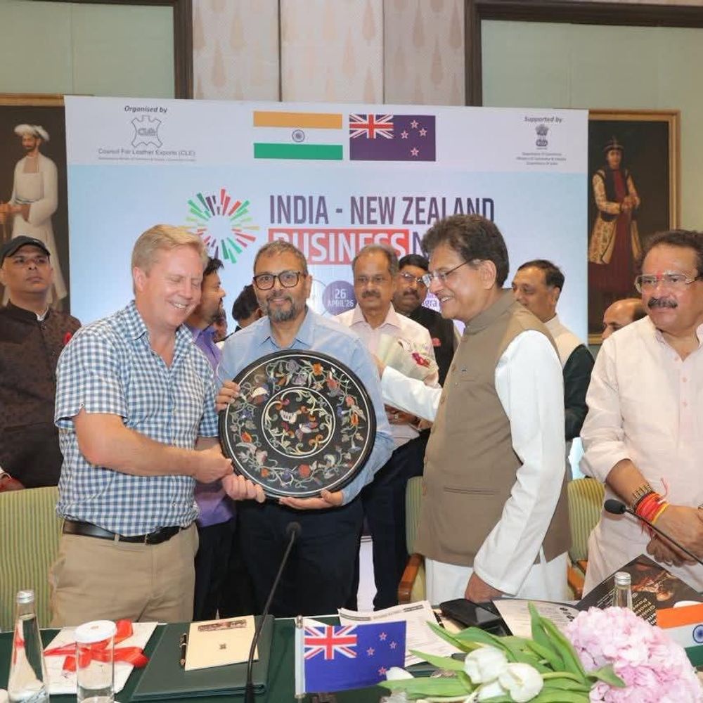 आगरा में हुआ इंडिया-न्यूजीलैंड बिजनेस मीट का आयोजन:आगरा का विश्व की शू कैपिटल के रूप में हुआ लांच, निर्यात और निवेश के नए युग