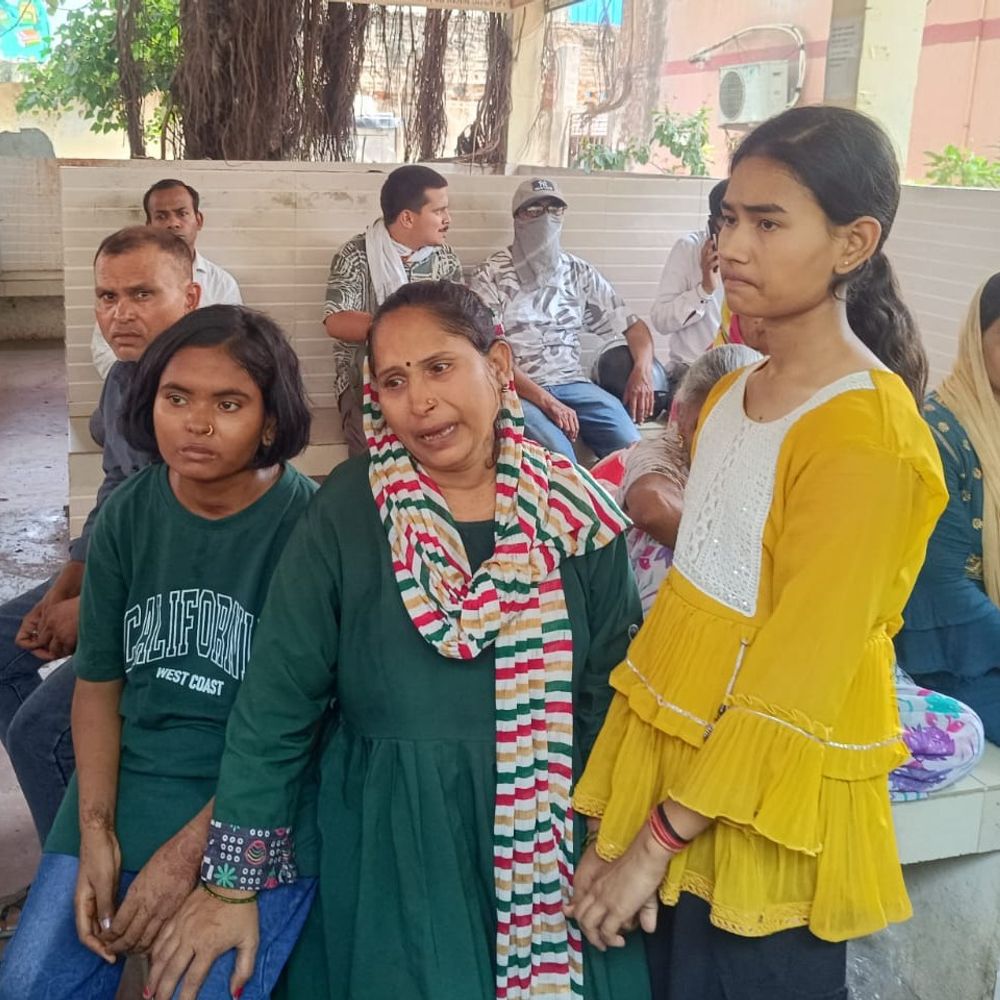 बेटी के जन्मदिन पर पिता ने फंदा लगाकर किया सुसाइड:सेन पश्चिमपारा में शराब पीने को लेकर झगड़े के बाद पत्नी चली गई थी मायके