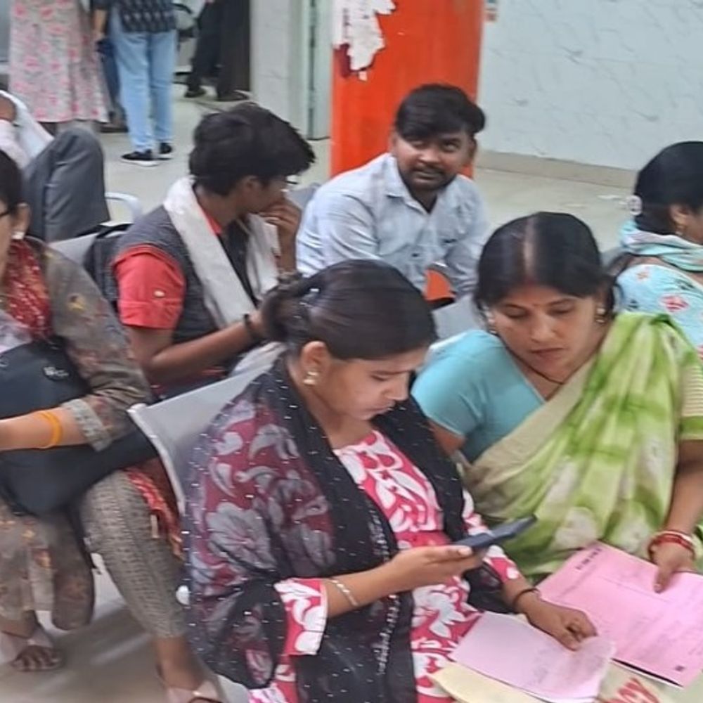 लखनऊ के अस्पतालों में डेढ़ गुना मरीज बढ़े:गर्मी की तपिश से हो रहे परेशान, एक्सपर्ट बोले- सेल्फ मेडिकेशन घातक