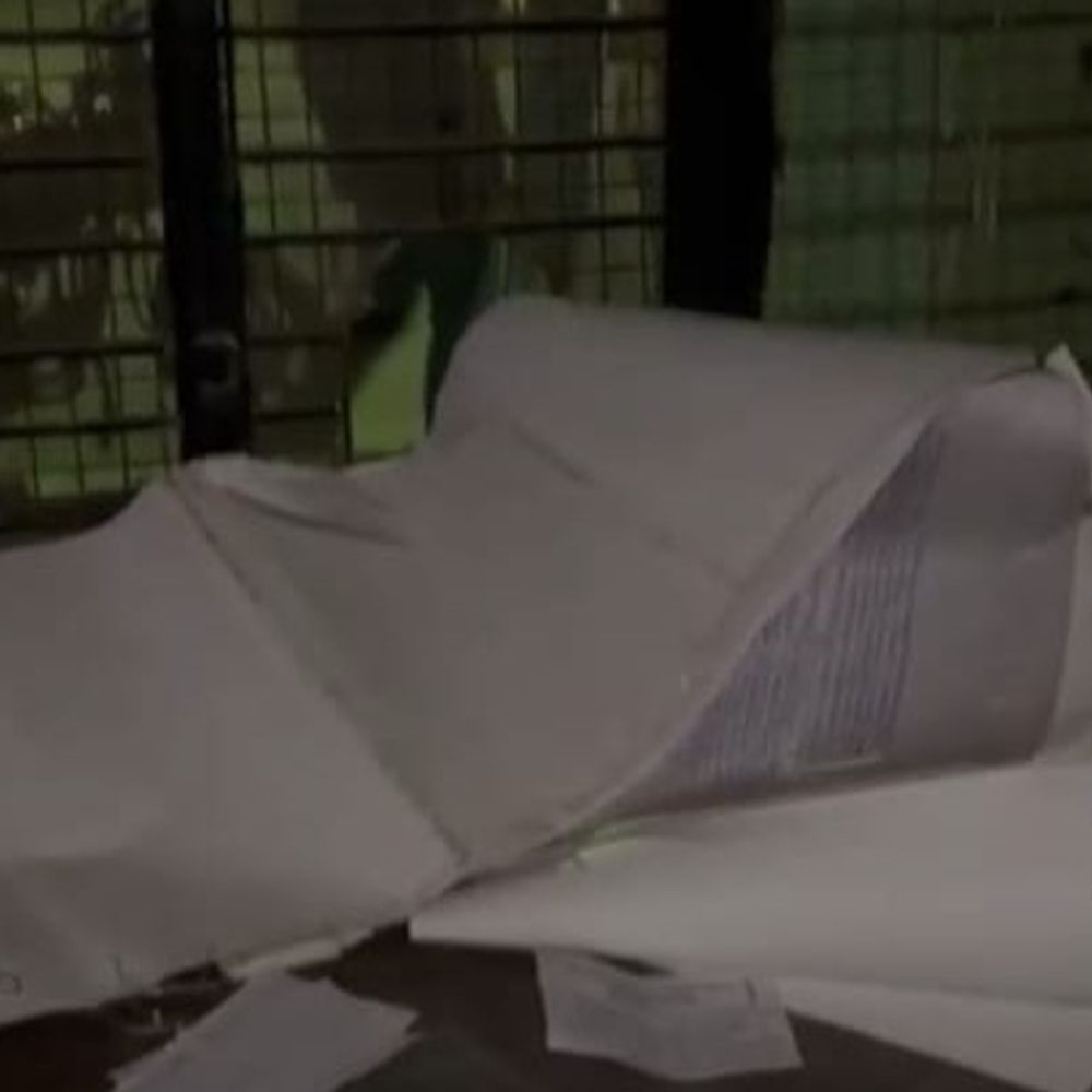 लखनऊ में बिजली संकट से बढ़ी परेशानी:केबल फाल्ट होने से घंटों नहीं आई बिजली, राजाजीपुरम में नाराज लोगों ने किया हंगामा