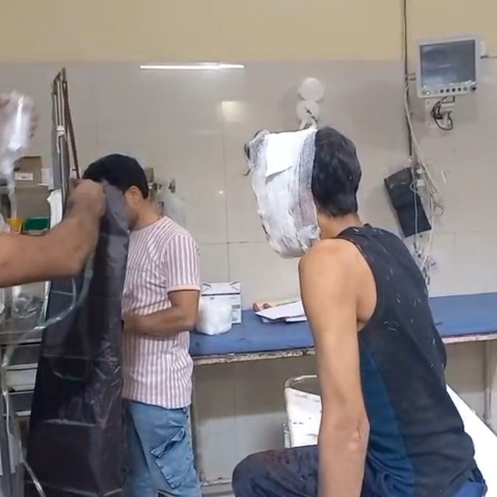 फिरोजाबाद में युवक को गोली मारी, हालत गंभीर:नसीरपुर में खेत पर भूसा निकालते समय हमला, आगरा रेफर