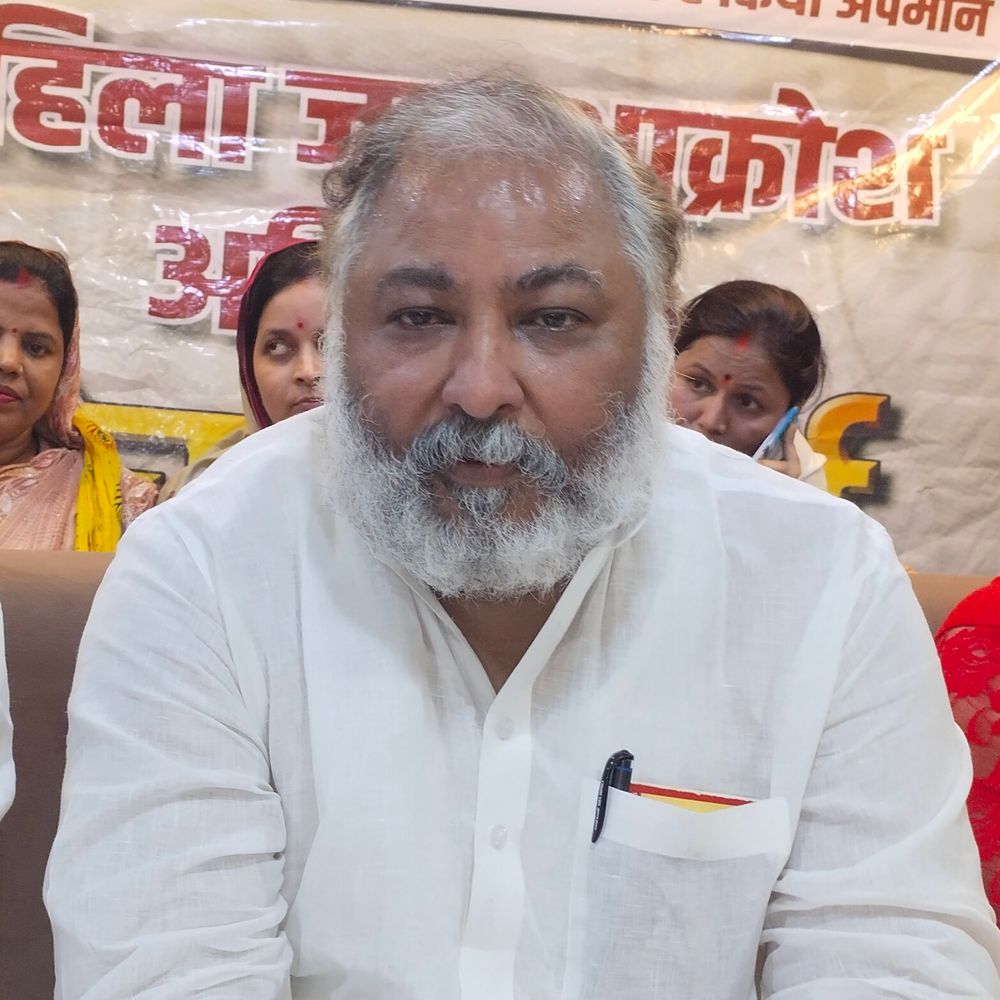 बलिया पहुंचे मंत्री दयाशंकर सिंह:बोले- अखिलेश यादव मुंगेरी लाल के हसीन सपने देख रहे, कभी सत्ता में नहीं आएंगे