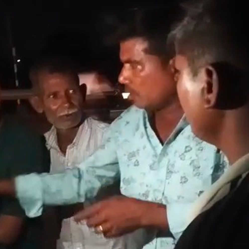 कौशांबी में भीषण सड़क हादसा:शादी में जा रहे एक युवक की मौत, दूसरा भाई घायल