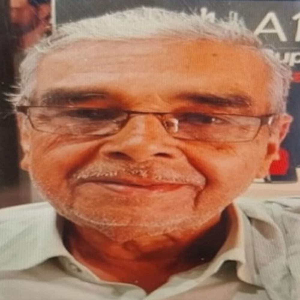 हाथरस में रिटायर्ड स्वास्थ्य कर्मी की हत्या:घर में चारपाई पर पड़ा मिला मिला रक्त रंजित शव, पुलिस जांच में जुटी