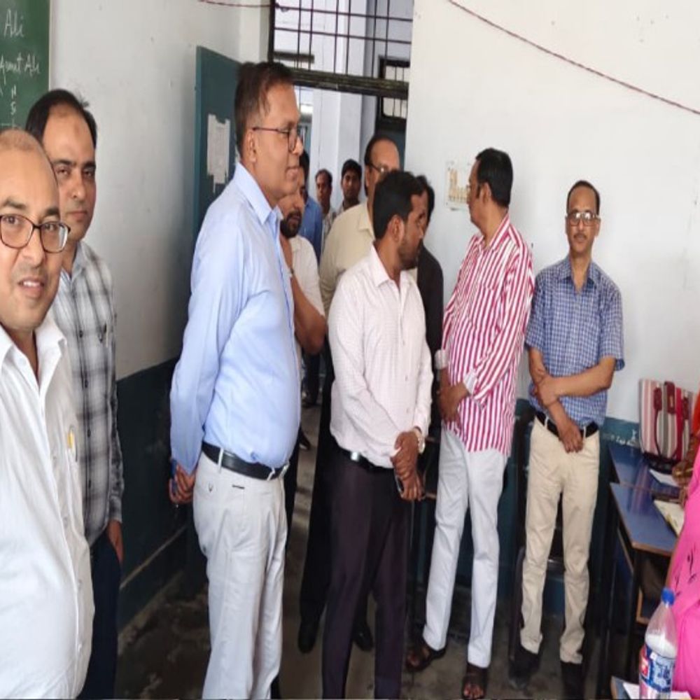 शाहजहांपुर में जनगणना 2027 प्रशिक्षण का निरीक्षण:डीएम ने कार्मिकों से संवाद कर गुणवत्ता की जानकारी ली, बोले- लापरवाही बर्दाश्त नहीं होगी