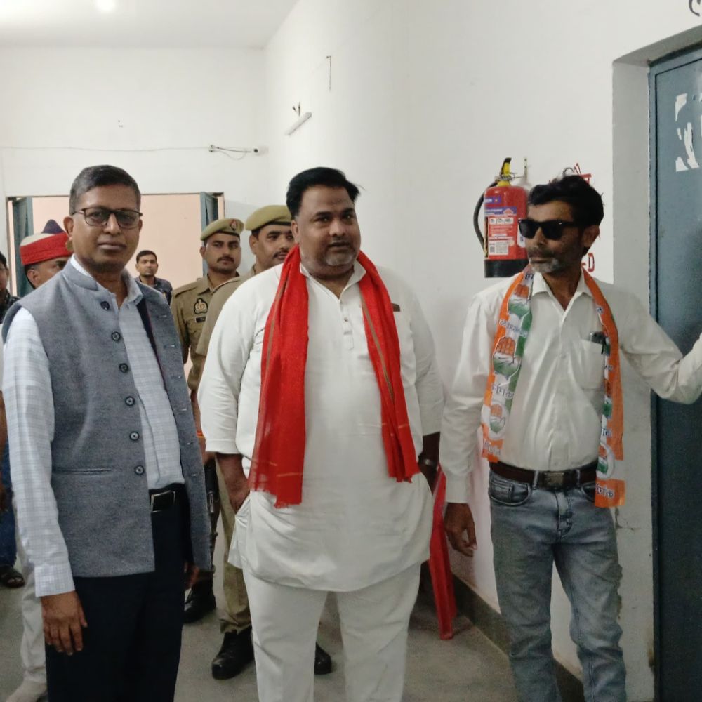 DM ने ईवीएम वेयरहाउस का मासिक निरीक्षण किया:साफ-सफाई, सुरक्षा और रखरखाव पर विशेष ध्यान देने के निर्देश दिए