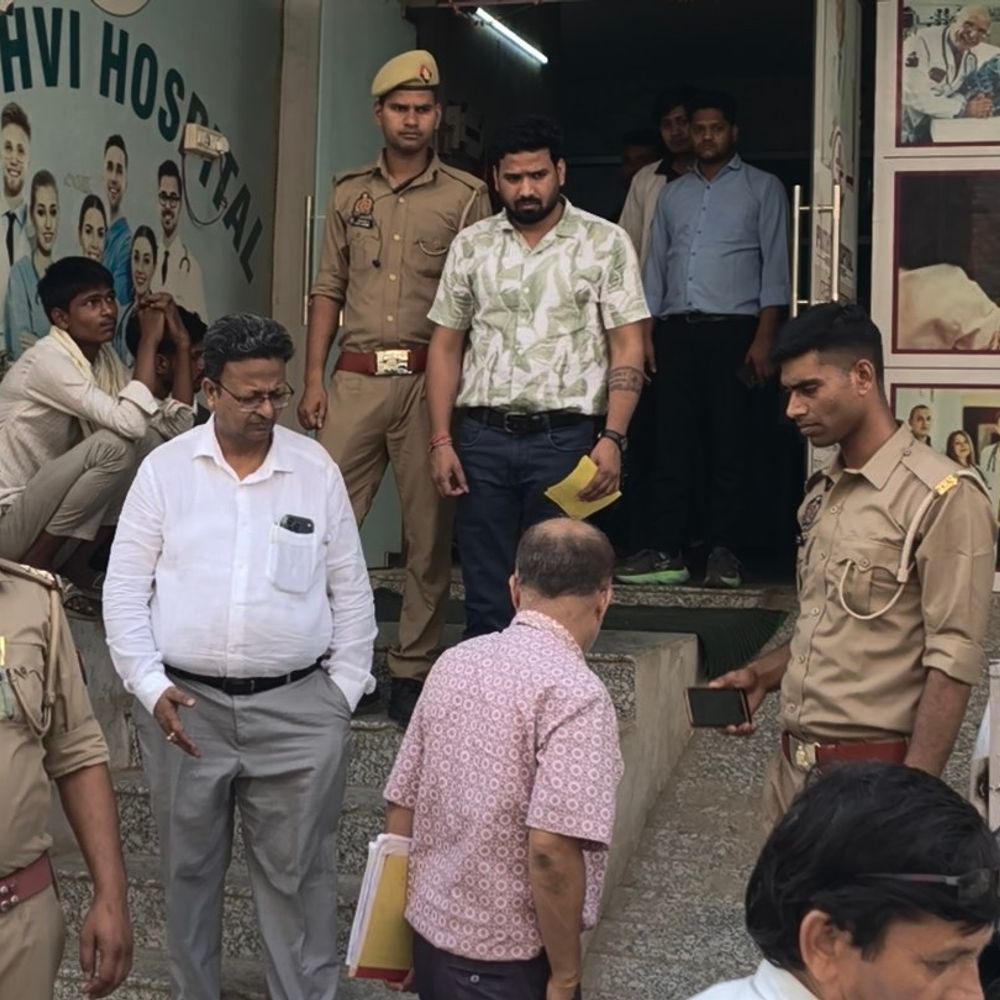 सील हॉस्पिटल में भर्ती मिले मरीज हॉस्पिटल की सील तोड़ी:कानपुर में अवैध हॉस्पिटल पर कार्रवाई, कई को नोटिस मिला तो कुछ की ओटी सीज