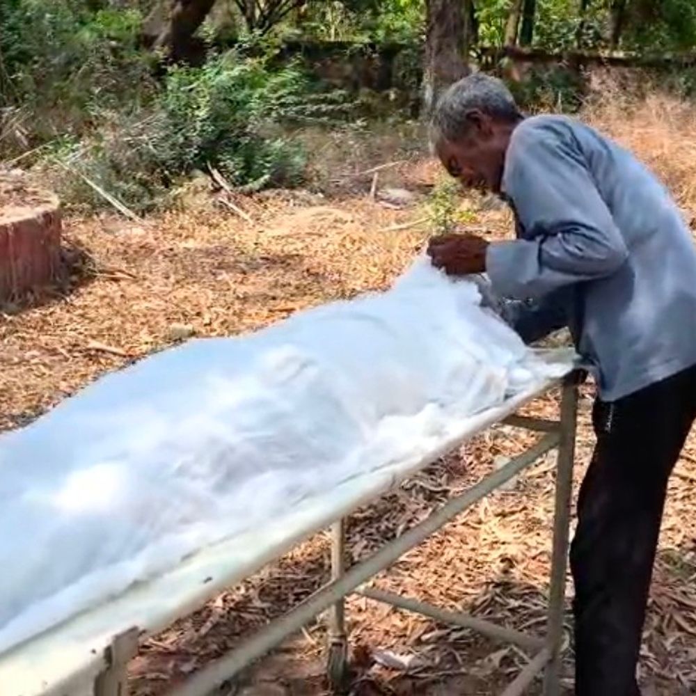 रायबरेली में डंपर ने बाइक सवार युवक को रौंदा:मौके पर ही तोड़ा दम, ड्राइवर फरार