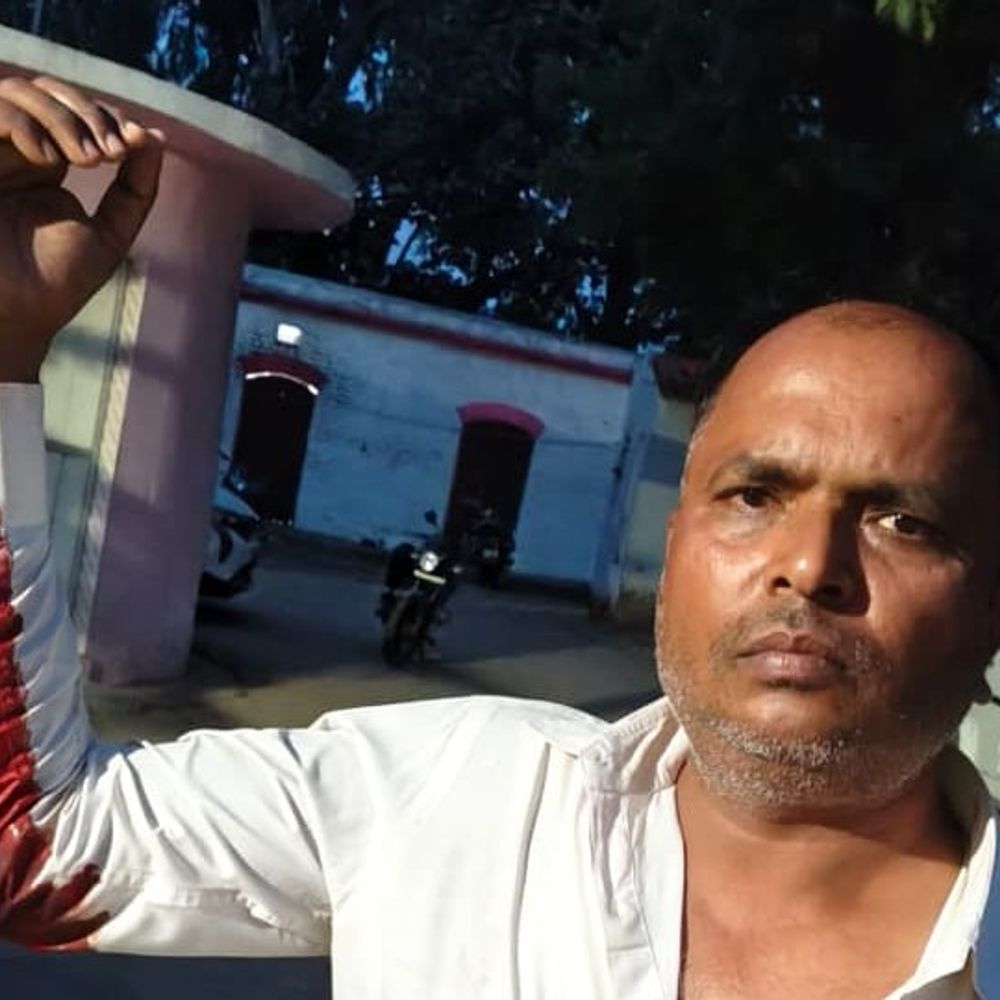 देवरिया में पेट्रोल पंप पर दबंगों का हंगामा:कर्मचारियों से मारपीट, तोड़फोड़; घटना का वीडियो वायरल