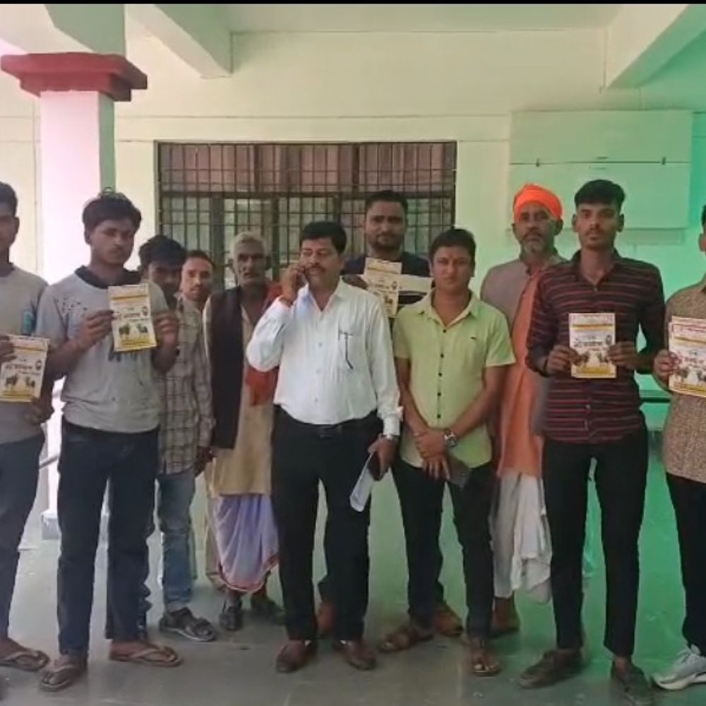 श्रावस्ती में गौ रक्षा दल ने प्रशासन को ज्ञापन सौंपा:गौवंश संरक्षण, छुट्टा पशुओं और गौशालाओं की व्यवस्थाओं पर चिंता जताई