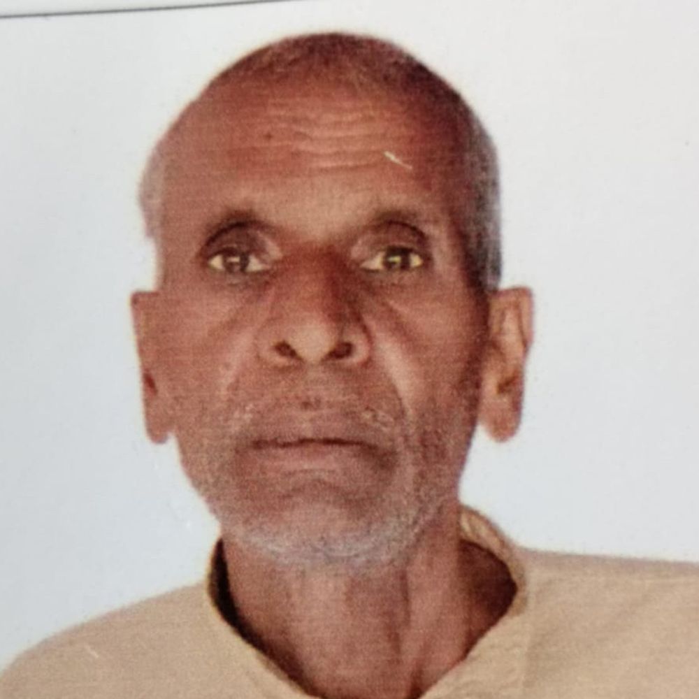 बैनामा कराने आए बुजुर्ग की तहसील परिसर में मौत:मैनपुरी में अपनी बारी का इंतजार करते समय हृदय गति रुकने से निधन