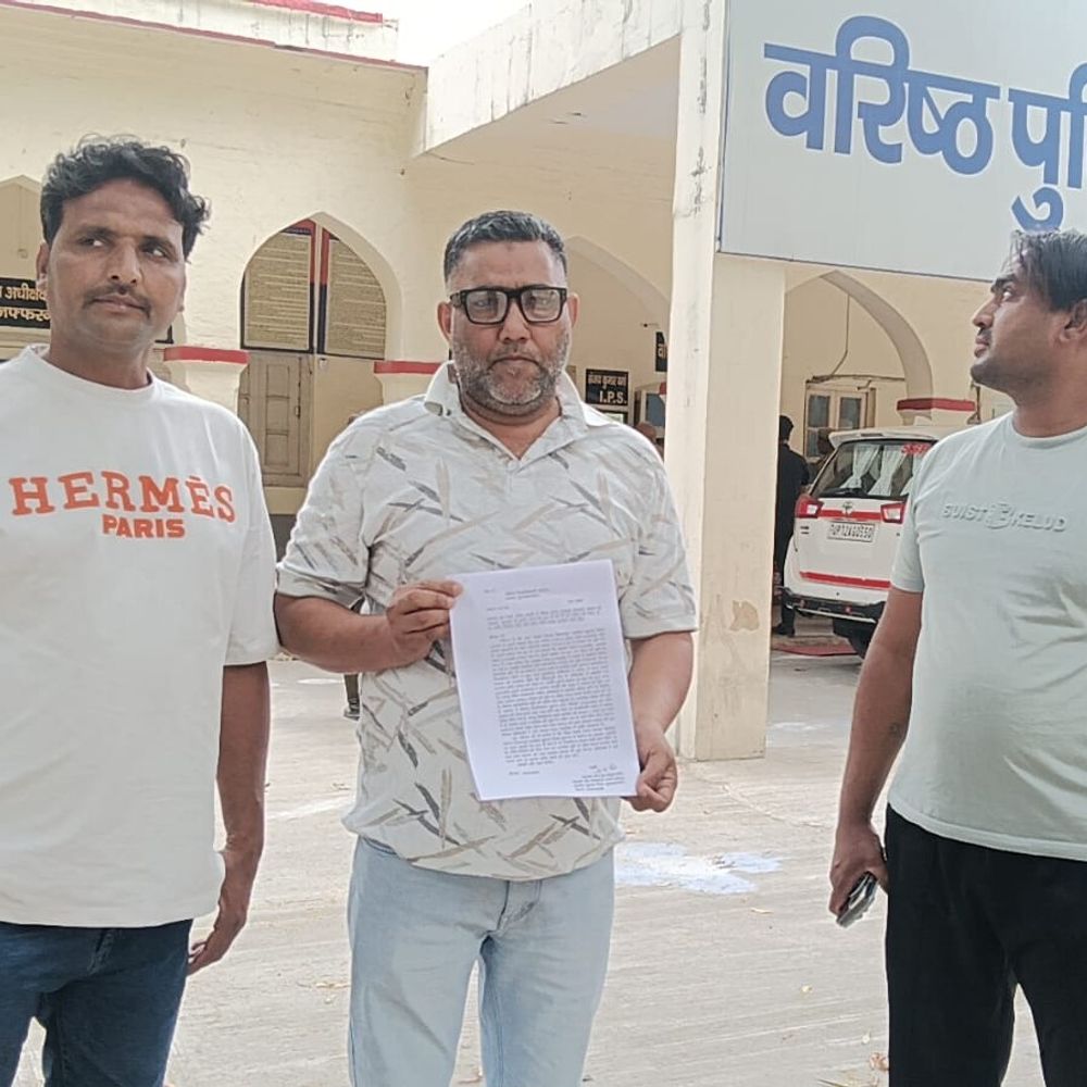 मुजफ्फरनगर में तालाब की जमीन पर अवैध निर्माण:तहसीलदार के आदेशों की अनदेखी कर रातों-रात डाला लैंटर, डीएम से शिकायत की