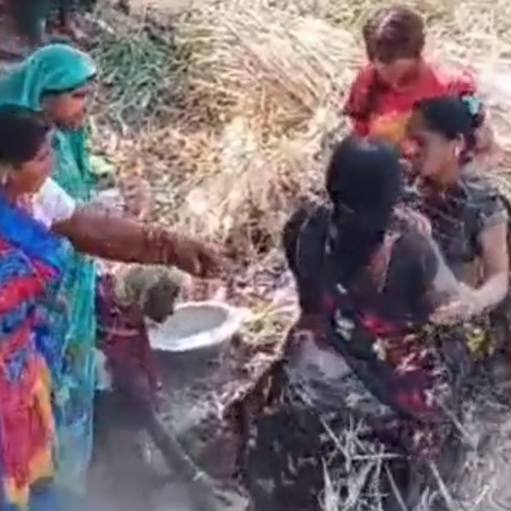 अंबेडकरनगर में जमीन विवाद पर मारपीट:लाठी-डंडों से हमला, वीडियो वायरल होने पर भी कार्रवाई नहीं