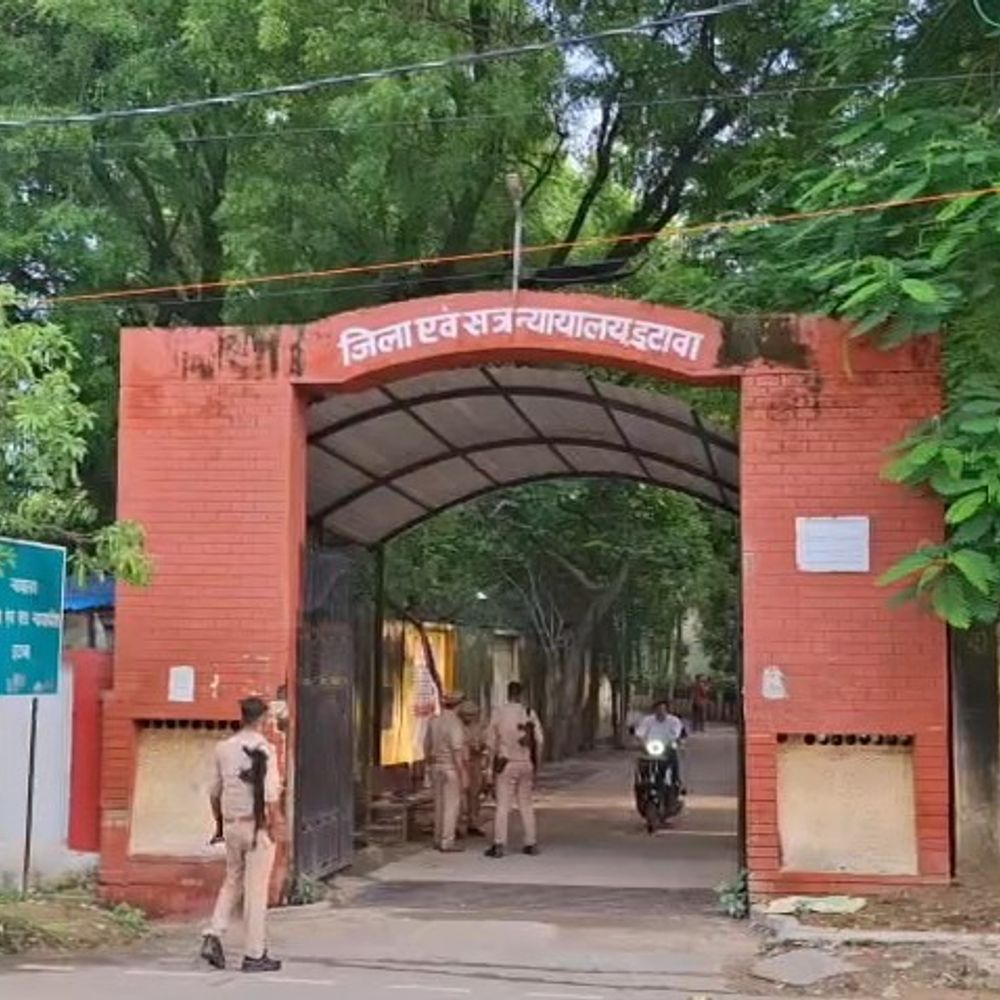 पत्नी की हत्या के दोषी पति को उम्रकैद:इटावा में पांच साल पुराने मामले में कोर्ट ने सुनाया फैसला