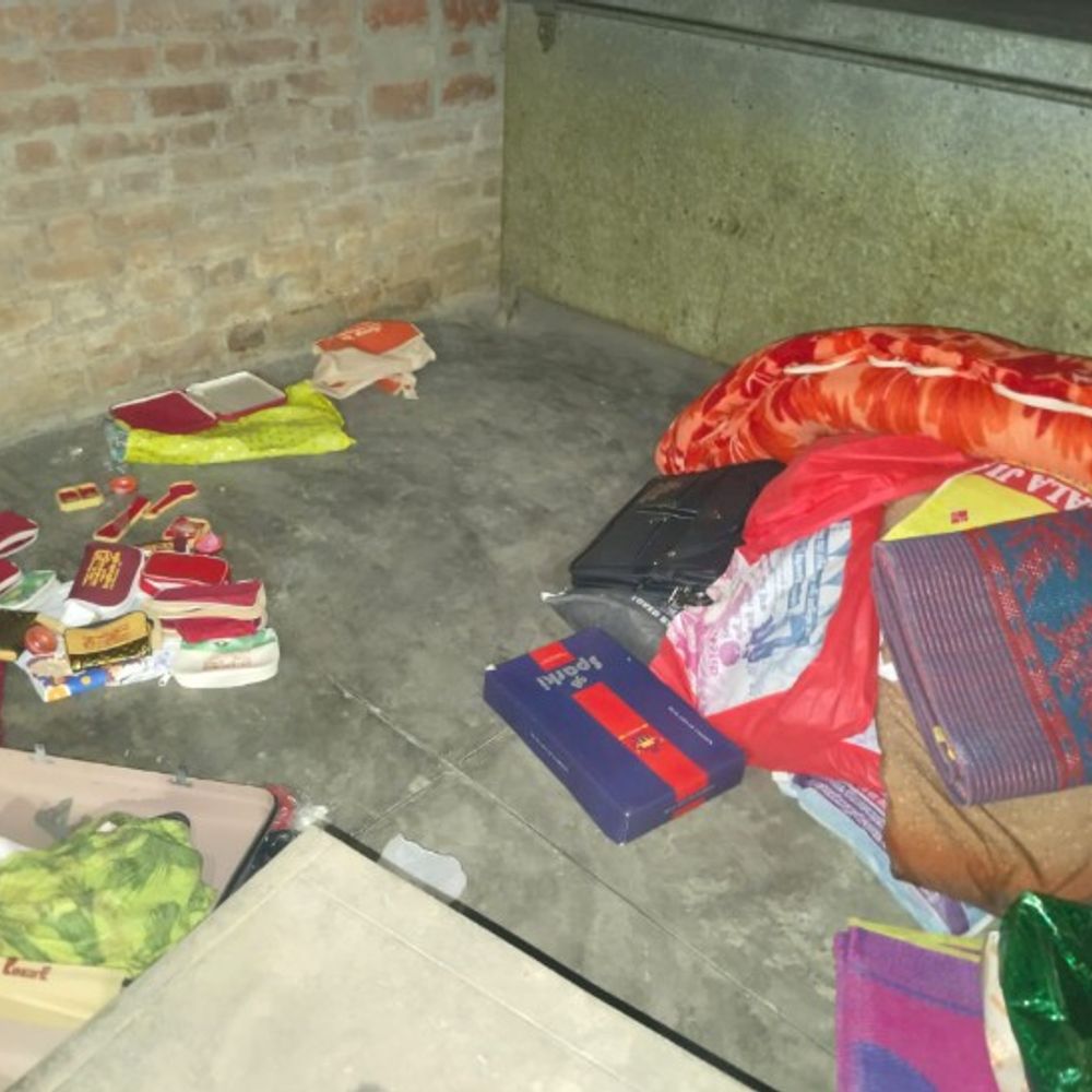 किसान के घर में लाखों की चोरी:पीड़ित बोला- तमंचे के बल पर 40 तोला सोना, ढाई किलो चांदी और 3 लाख कैश ले गए