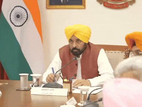 पंजाब CM ने आज बुलाई कैबिनेट मीटिंग:  दोपहर साढ़े तीन बजे सीएम रिहायश पर होगी, कई फैसलों पर लगेगी मुहर – Chandigarh News