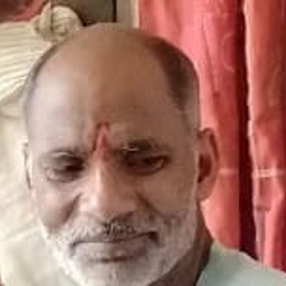 कुशीनगर में प्रॉपर्टी डीलर ने जहर खाकर की आत्महत्या:धोखाधड़ी-पैसों के लेन-देन के तीन मुकदमे दर्ज थे, जालसाजी के मामले में हुई थी जेल