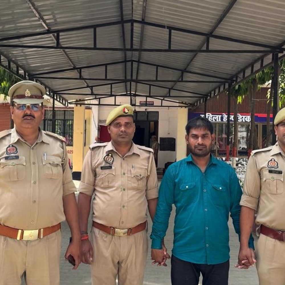 आजमगढ़ में फर्जी पासपोर्ट बनवाकर विदेश जाने वाला गिरफ्तार:पत्नी ने की थी शिकायत, दर्ज है कई आपराधिक मुकदमे