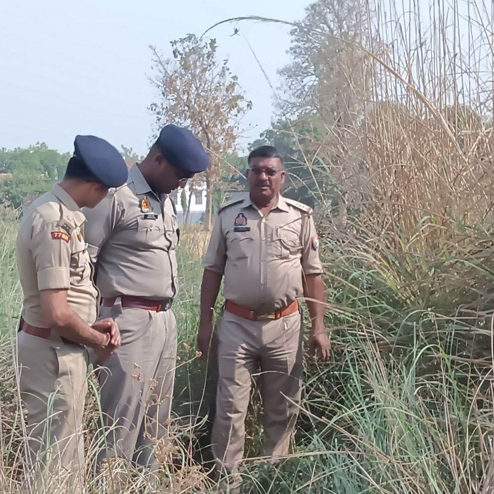आजमगढ़ में बरामद हुई डेड बॉडी:मौके पर पहुंची है फोरेंसिक और सर्विलांस टीम, एसपी ग्रामीण बोले पोस्टमार्टम रिपोर्ट से होगा खुलासा