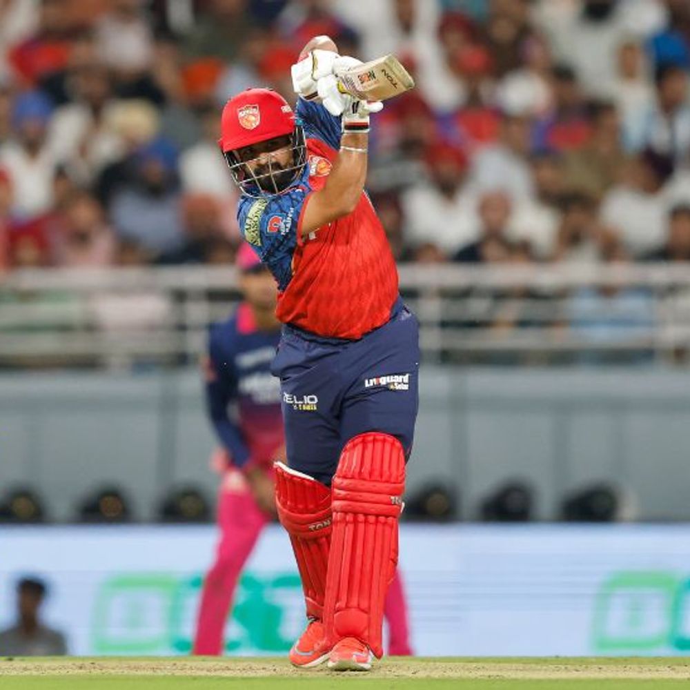 IPL- राजस्थान के खिलाफ पंजाब का चौथा विकेट गिरा:प्रभसिमरन सिंह के बाद श्रेयस अय्यर आउट, बर्गर ने कैच कराया