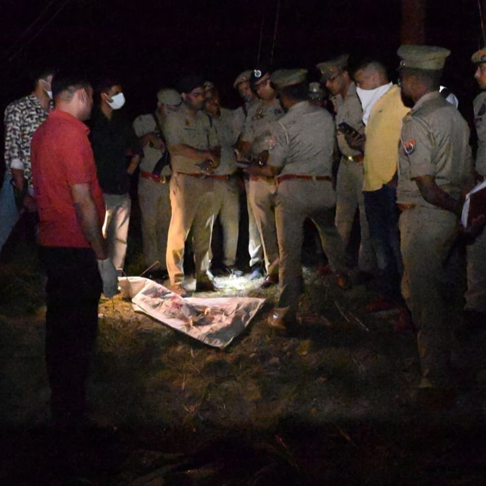 सहारनपुर में एक अज्ञात महिला का शव मिला:हत्या या सुसाइड दोनों एंगल पर पुलिस कर रही जांच