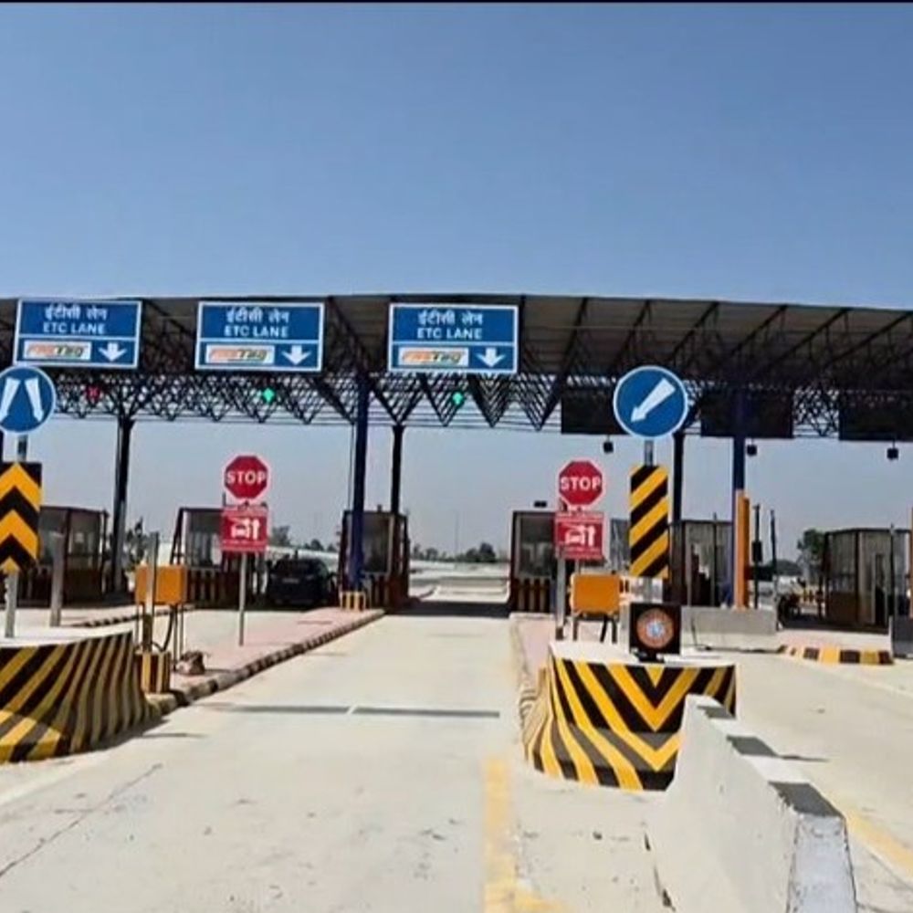 संभल में गंगा एक्सप्रेस-वे का उद्घाटन,प्रयागराज की दूरी हुई कम:औद्योगिक गलियारा बनने से रोजगार के बढ़ेंगे अवसर, विकास को मिलेगी रफ्तार