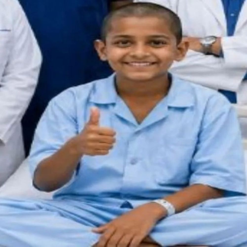 यूपी में पहली बार हुआ 'हाफ-मैच’ स्टेम सेल ट्रांसप्लांट:जेनेटिक बीमारी से जूझ रहे बच्चे को मिला नया जीवन, पिता बने डोनर