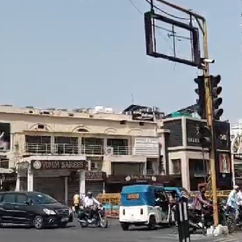 अप्रैल के आखिरी दिनों में लखनऊ तप रहा:आज 38°C तक जाएगा पारा, गुरुवार को तेज हवाओं के साथ बारिश का अलर्ट